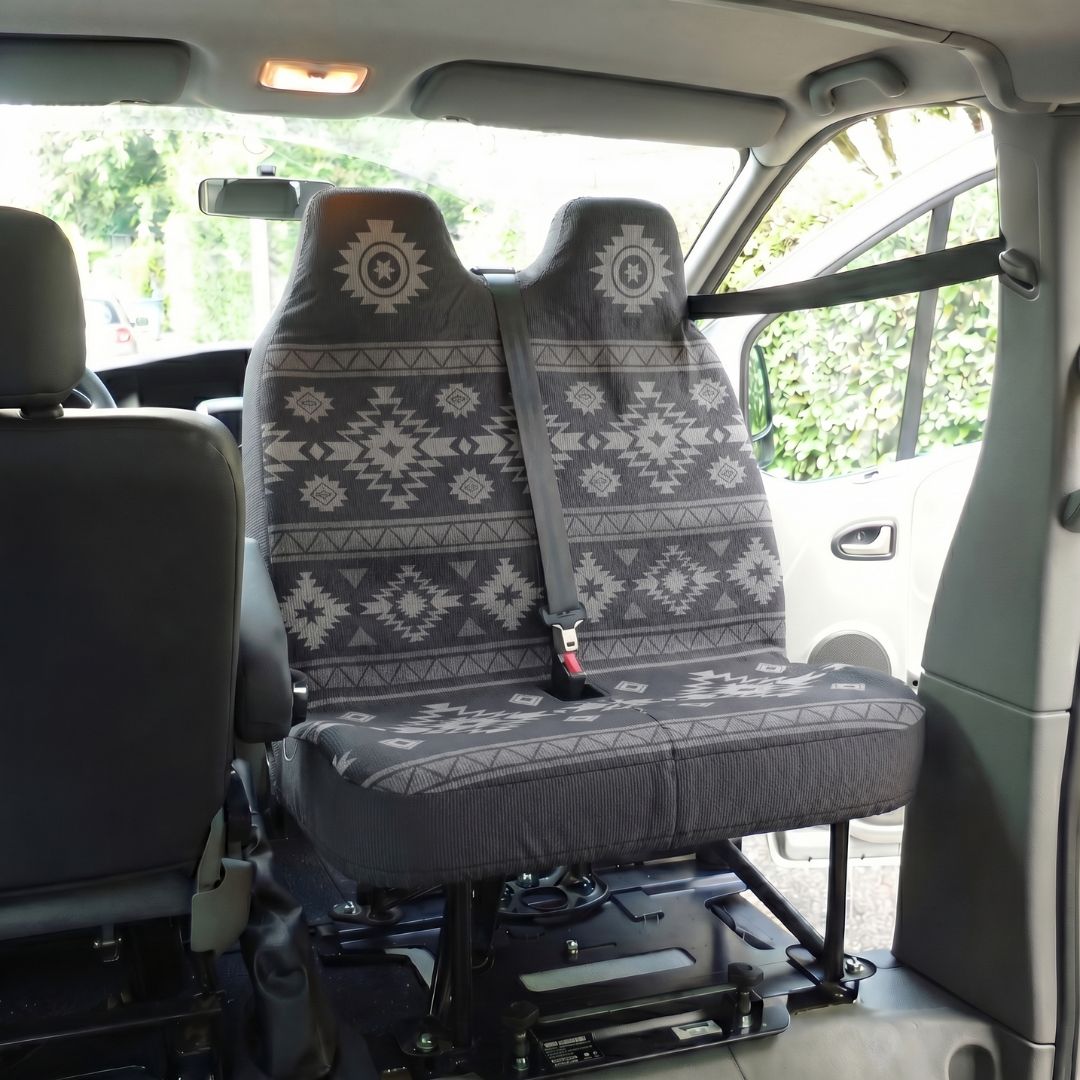 Solara Karma Aztec double front seat cover - black & grey geometric close-up