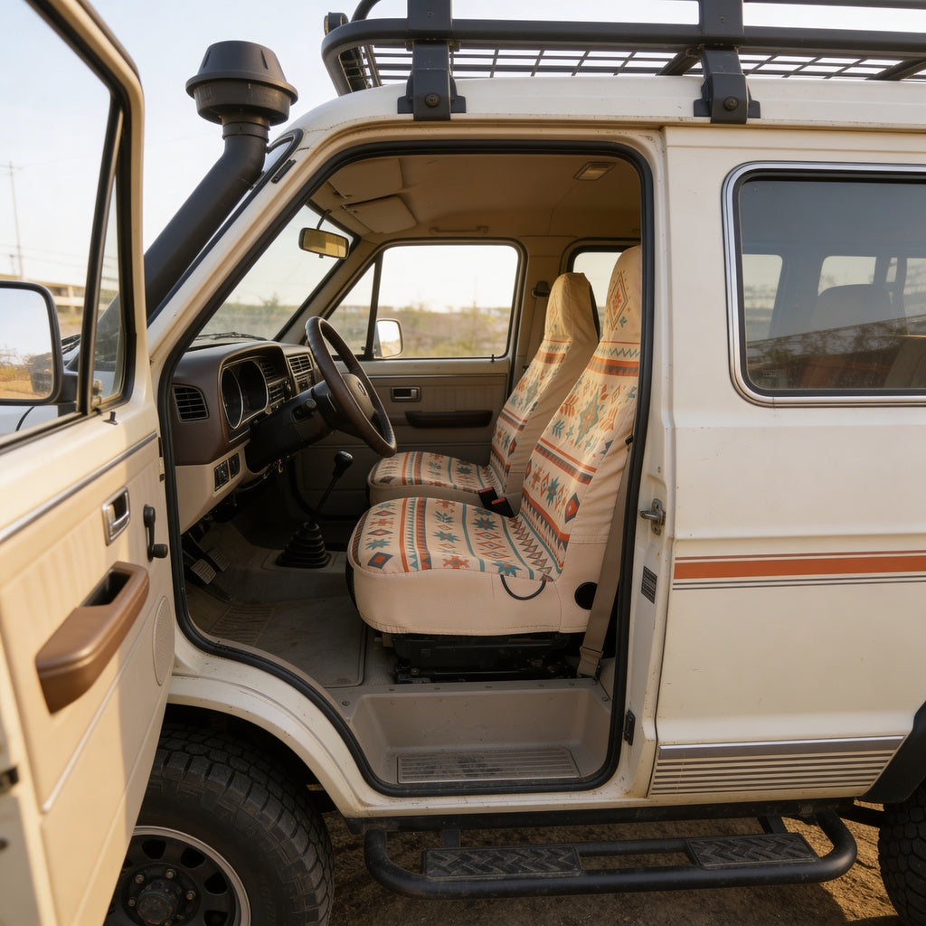 Solara Sierra Southwest Aztec universal seat cover - cream & red close-up