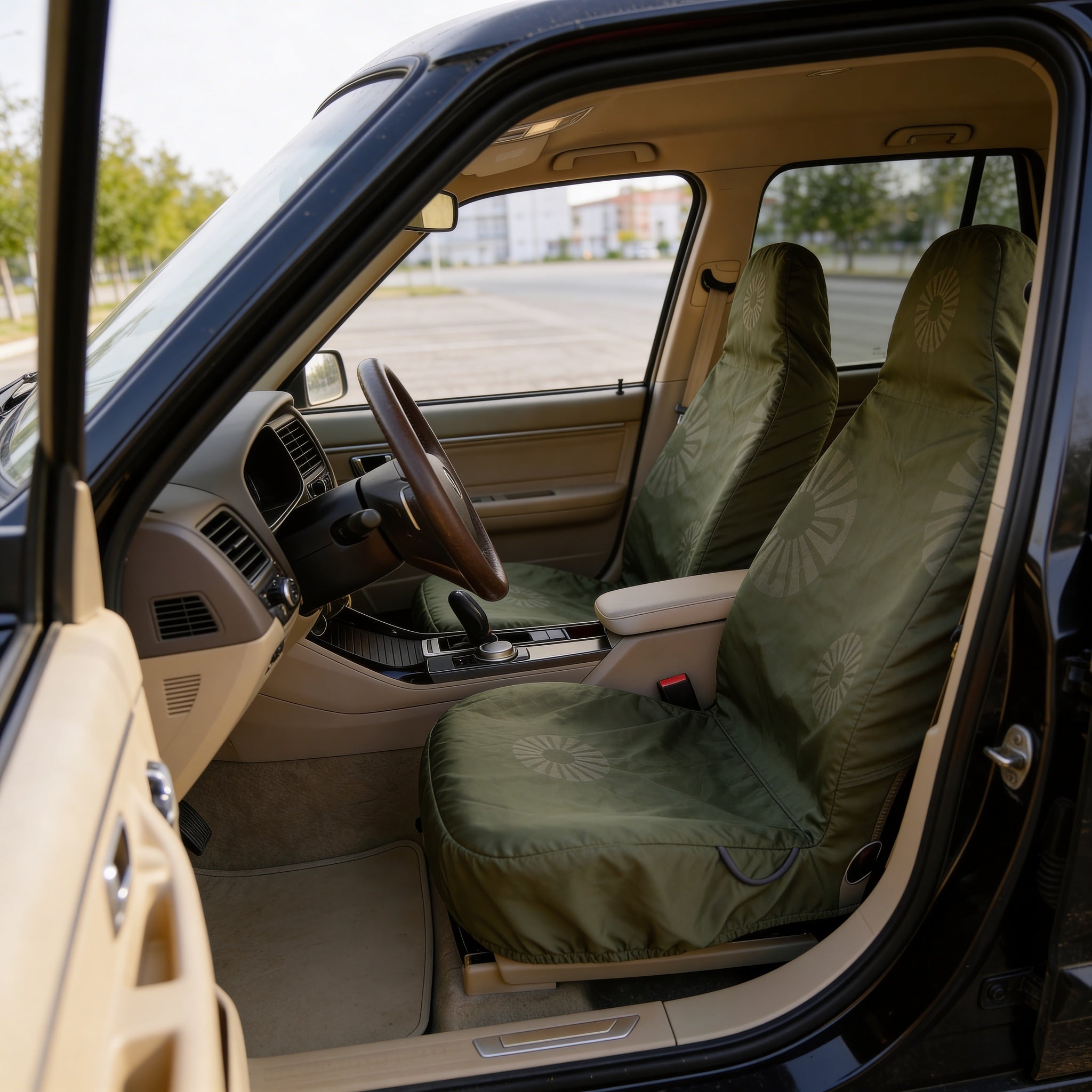 Solara Dune universal seat cover - olive green close-up