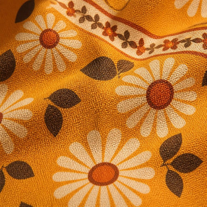 Close-up of the Daisy tote&