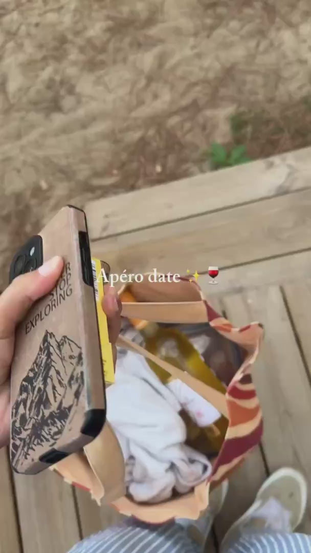 Halo tote bag in use — lifestyle video